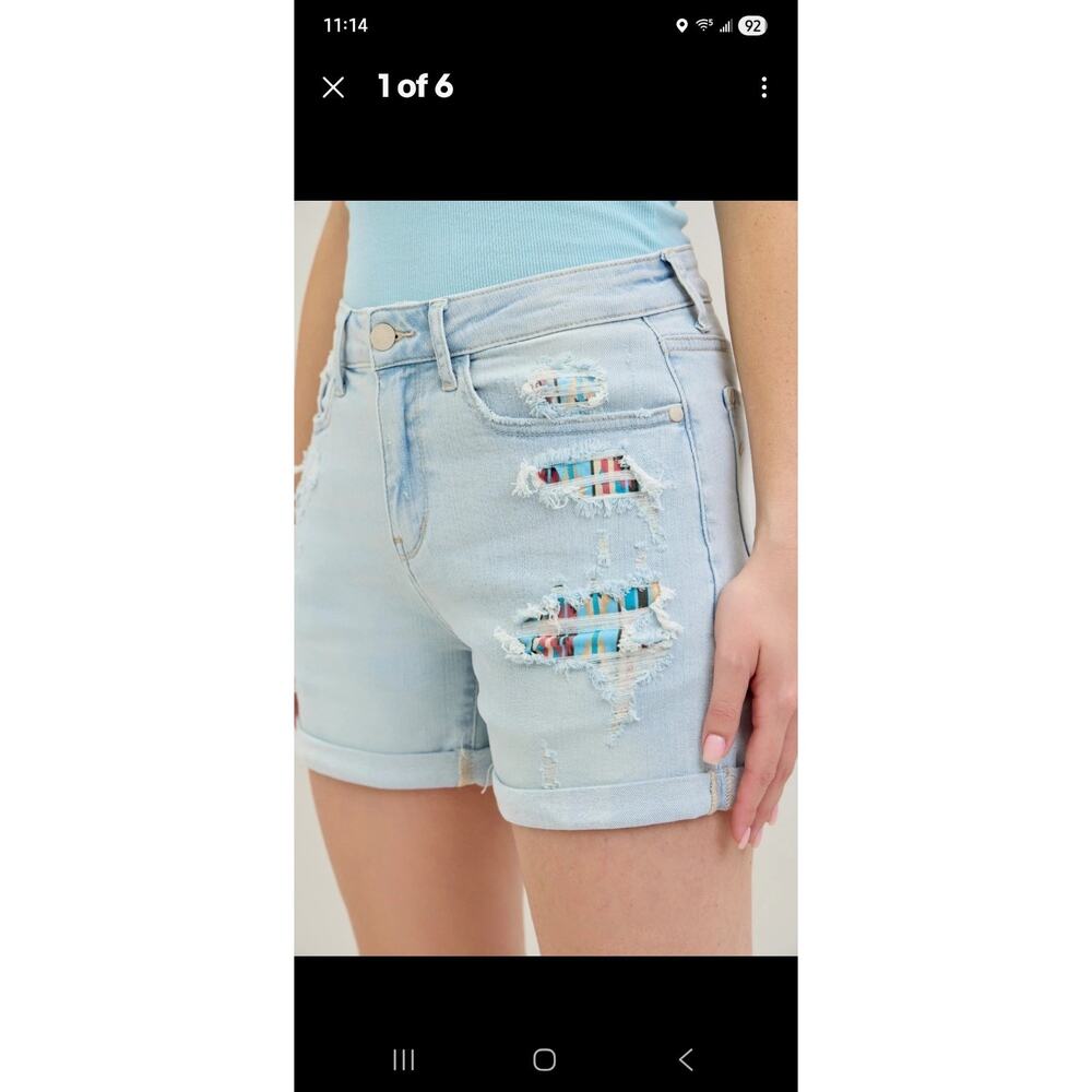 Judy Blue Shorts Large Distressed